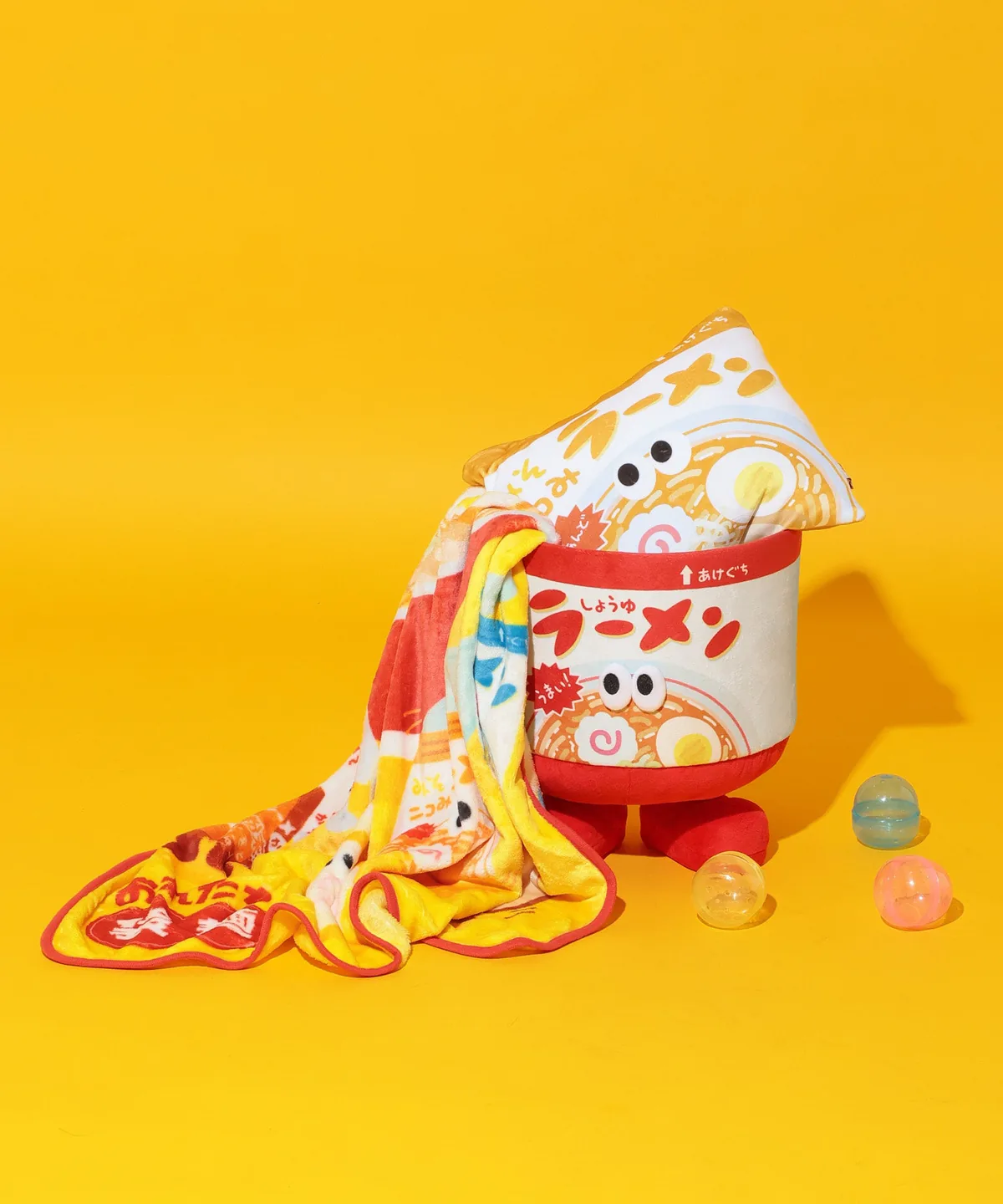 「niko and ...」がSNSで話題の人気カプセルトイ「おれたち袋麺」と初コラボ！袋麺をテーマにした企画“INSTANT RAMEN IS MY HERO”を開催　ラインナップ全種類